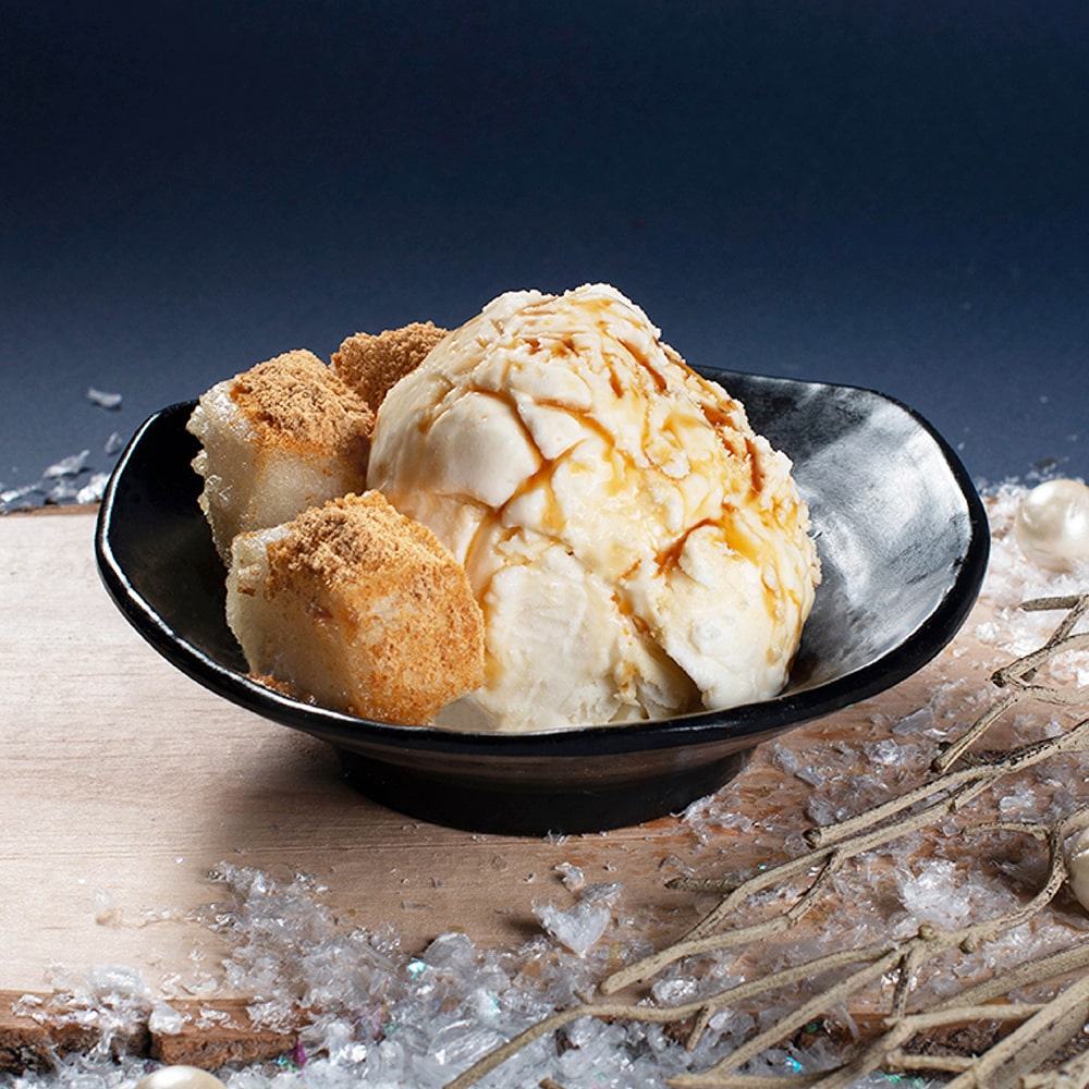 Vanilla Ice Cream & Crispy Mochi